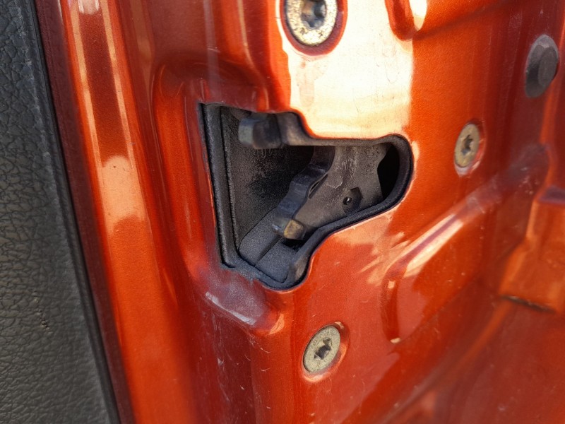 Recambio de cerradura puerta delantera derecha para peugeot 206 hatchback (2a/c) 1.4 i referencia OEM IAM 9136J1  