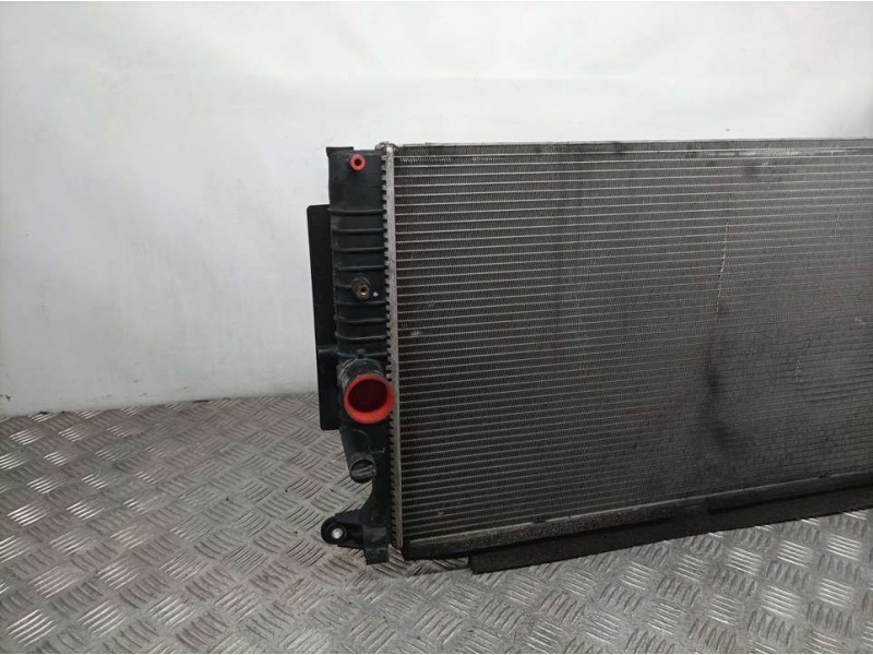 Recambio de radiador agua para toyota avensis (t27) active referencia OEM IAM 164000R061B M135676D VALEO