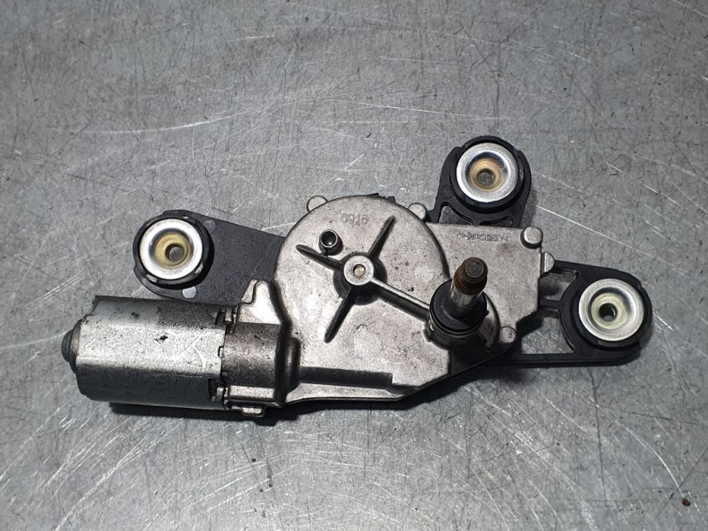 Recambio de motor limpia trasero para ford fiesta (cb1) trend referencia OEM IAM 8A61A17K441AB 0390201209 BOSCH