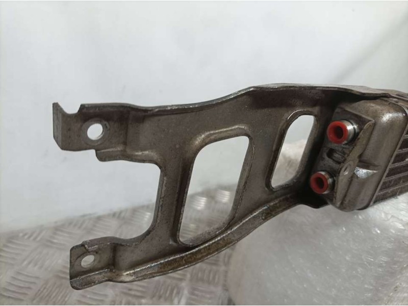 Recambio de radiador aceite para mercedes-benz clase b (w245) 180 cdi (245.207) referencia OEM IAM A1695000200 C7270 BEHR