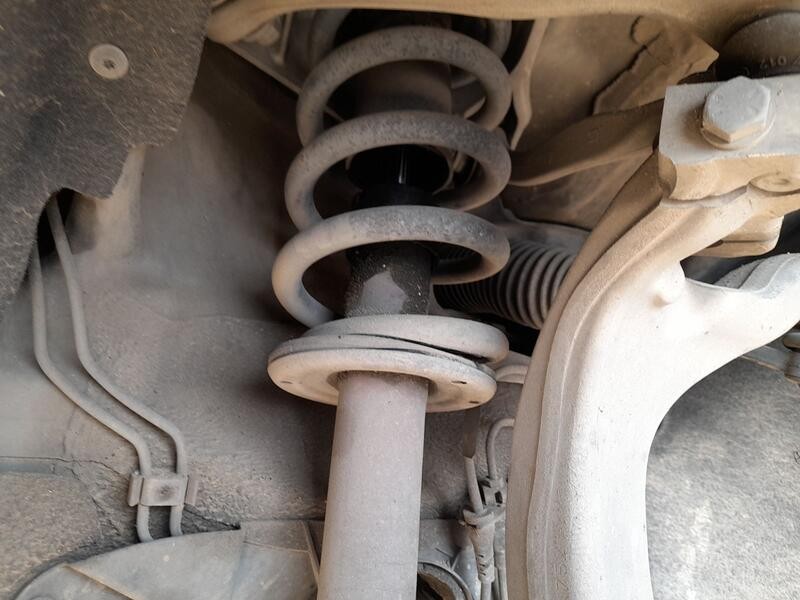 Recambio de amortiguador delantero izquierdo para audi a6 c6 avant (4f5) 3.0 tdi quattro referencia OEM IAM 4F0413031AP  