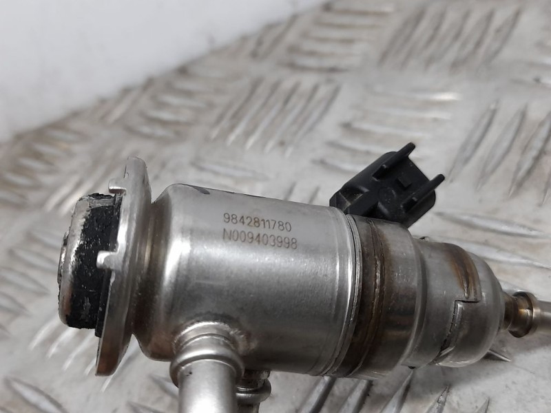 Recambio de inyector adblue para peugeot 308 gt referencia OEM IAM 9842811780  