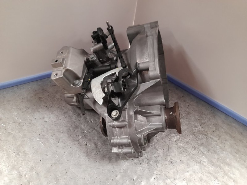 Recambio de caja cambios para seat leon (kl1) style referencia OEM IAM SEL 261020 6VELOCIDADES