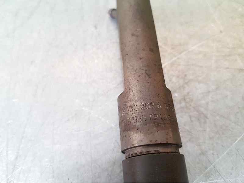 Recambio de inyector para volkswagen golf iv berlina (1j1) 1.9 tdi referencia OEM IAM 038130202A 0432193595 BOSCH