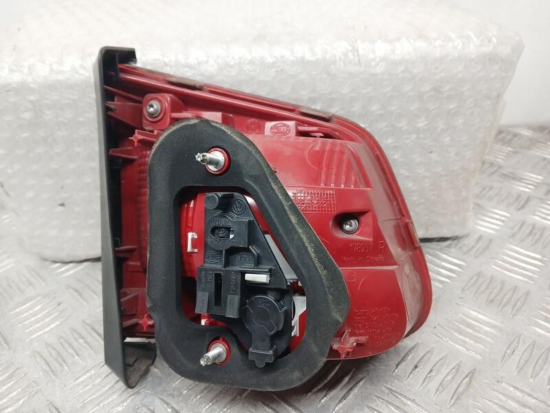 Recambio de piloto trasero derecho para volkswagen tiguan (5n2) blue motion tig referencia OEM IAM 5N0945310  INTERIOR