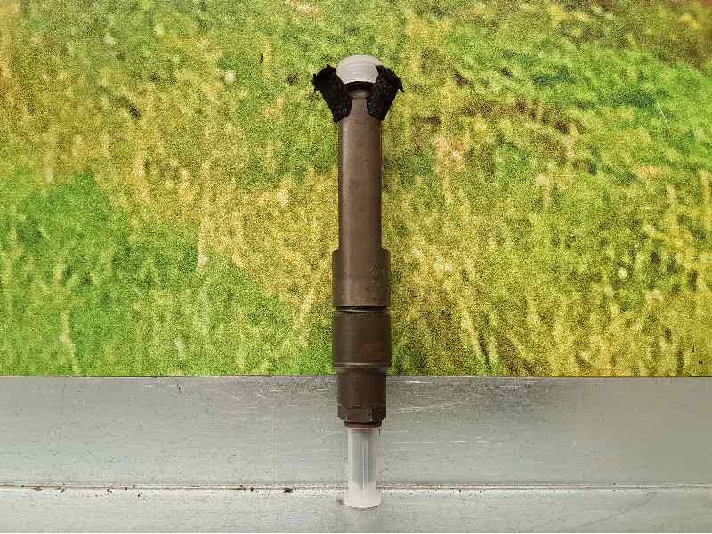 Recambio de inyector para volkswagen golf iv berlina (1j1) 1.9 tdi referencia OEM IAM 038130202A 0432193595 BOSCH