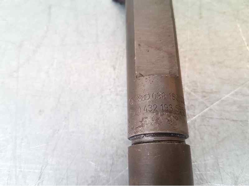 Recambio de inyector para volkswagen golf iv berlina (1j1) 1.9 tdi referencia OEM IAM 038130202A 0432193595 BOSCH