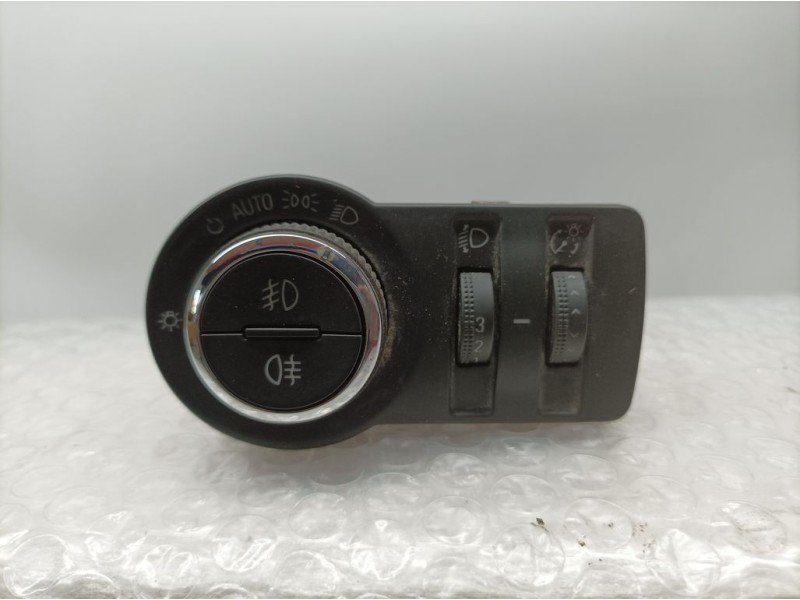 Recambio de mando luces para opel insignia berlina cosmo referencia OEM IAM 13268702  