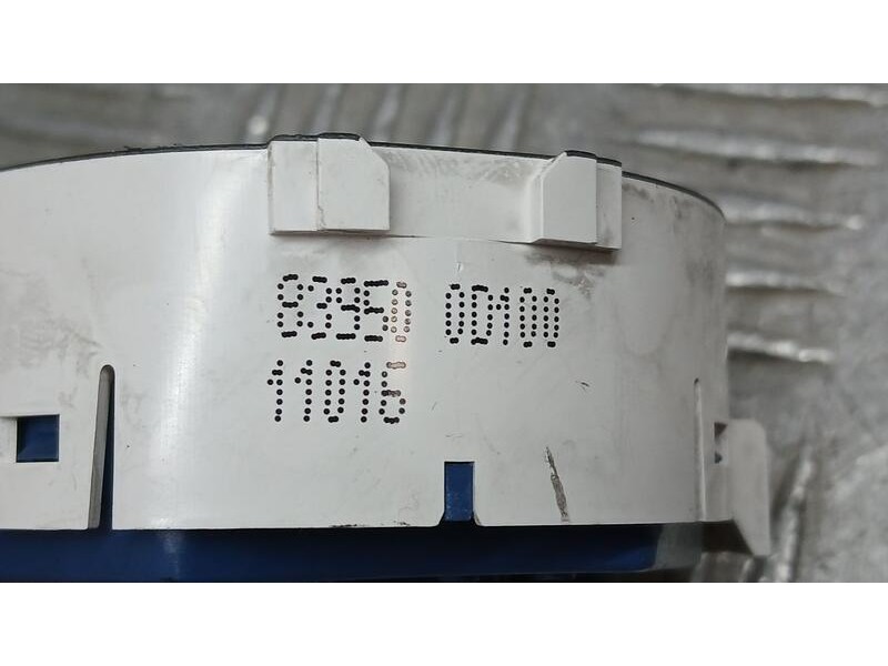 Recambio de warning para toyota yaris (_p13_) 1.5 hybrid (nhp130_) referencia OEM IAM 839500D100  