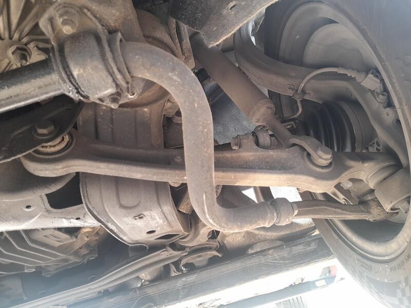 Recambio de brazo suspension inferior delantero izquierdo para audi a6 c6 avant (4f5) 3.0 tdi quattro referencia OEM IAM 4F04071