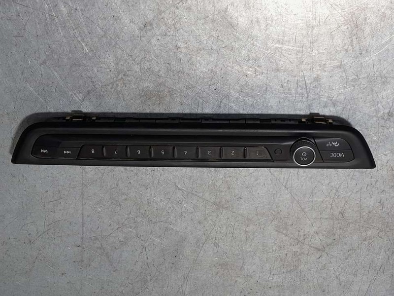 Recambio de mando radio para bmw serie 1 lim. (f40) 118d referencia OEM IAM 7949339  