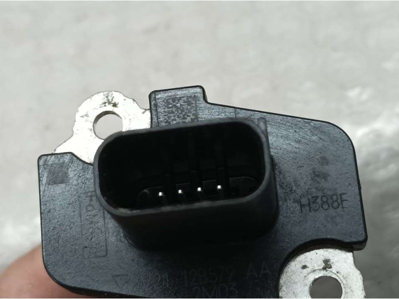 Recambio de caudalimetro para ford fiesta (ccn) ambiente referencia OEM IAM 8V2112B5979AA  