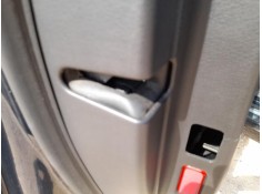 CERRADURA PUERTA DELANTERA IZQUIERDA 4F1837015E 