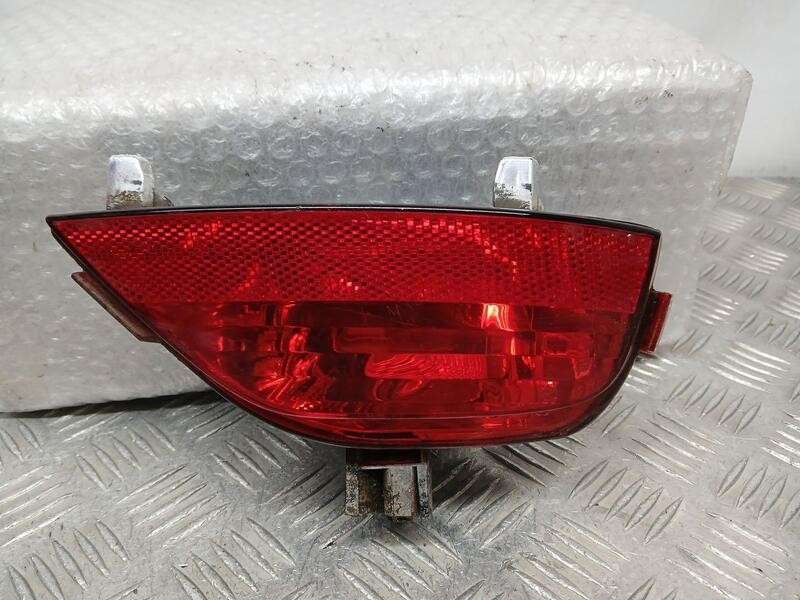 Recambio de piloto trasero derecho paragolpes para renault laguna iii dynamique referencia OEM IAM 265600001R  