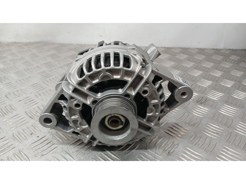 Recambio de alternador para opel astra f sedán (t92) 1.6 i (f19, m19) referencia OEM IAM 93175779 221028 0124415008