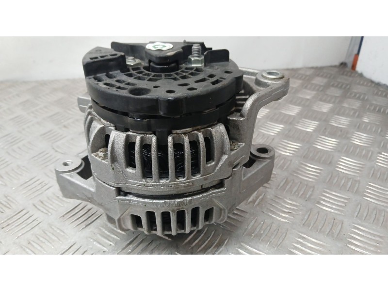 Recambio de alternador para opel astra f sedán (t92) 1.6 i (f19, m19) referencia OEM IAM 93175779 221028 0124415008