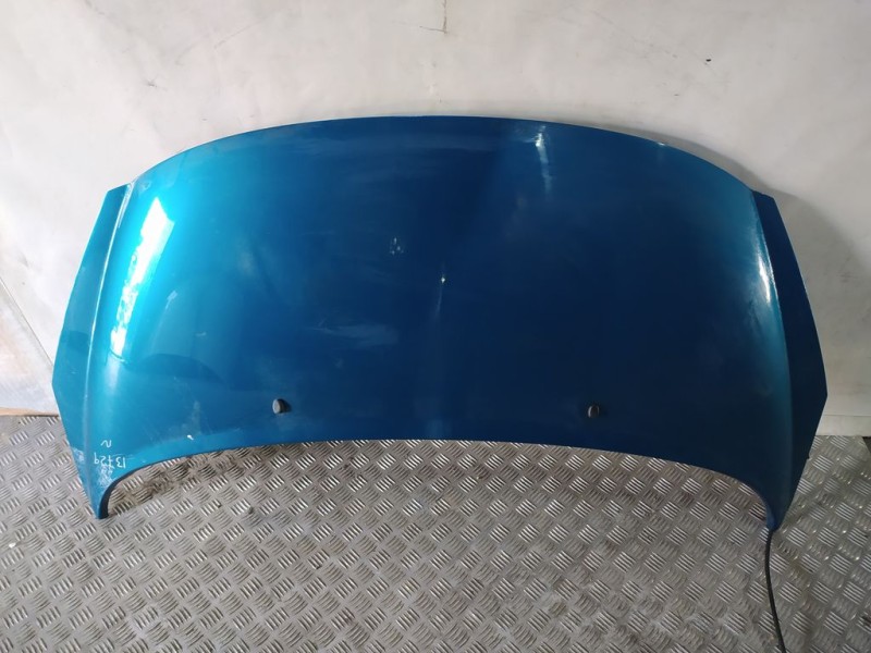 Recambio de capot para peugeot 207 urban referencia OEM IAM 7901N2  