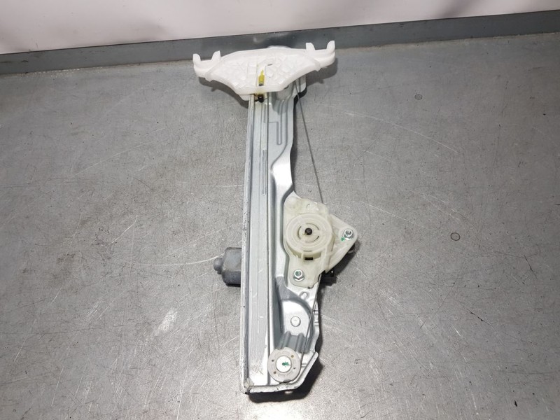 Recambio de elevalunas trasero derecho para hyundai kona pure referencia OEM IAM 83402J9000  ELECTRICO 2 PINS