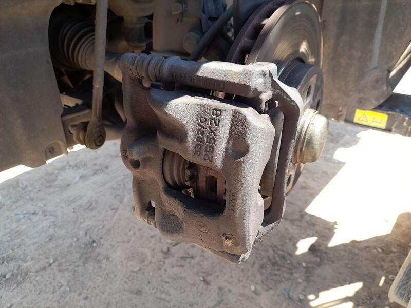 Recambio de pinza freno delantera izquierda para mercedes-benz cla (w117) cla 200 referencia OEM IAM A0004216781 TRW 