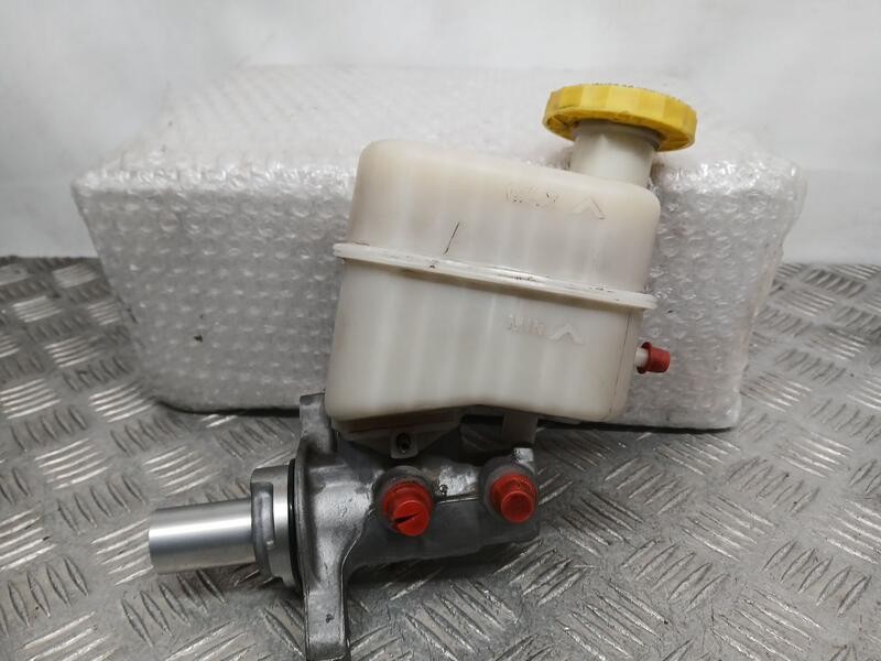 Recambio de bomba freno para jeep cherokee limited 4x2 referencia OEM IAM 68211881AE  612614779