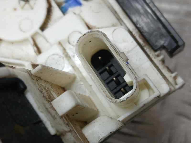 Recambio de cerradura puerta delantera derecha para jeep cherokee limited 4x2 referencia OEM IAM 68164358AB  ELECTRICA