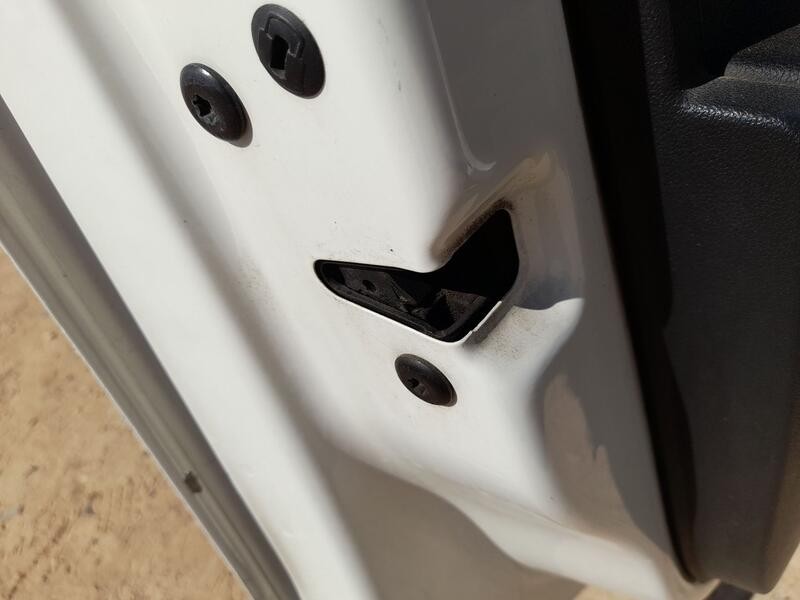 Recambio de cerradura puerta delantera izquierda para skoda rapid (nh3, nk3, nk6) 1.2 tsi referencia OEM IAM 5TB837015D  