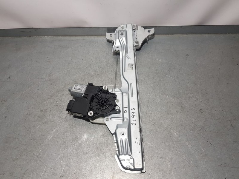 Recambio de elevalunas delantero izquierdo para hyundai kona pure referencia OEM IAM 82401J9010  ELÉCTRICO 6 PINS