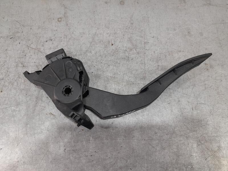 Recambio de potenciometro pedal para opel zafira tourer c (p12) 1.6 cdti (75) referencia OEM IAM 13253781  