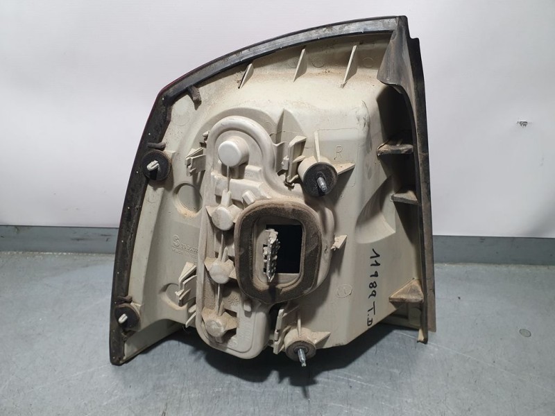 Recambio de piloto trasero derecho para opel astra g berlina club referencia OEM IAM   ROZADO