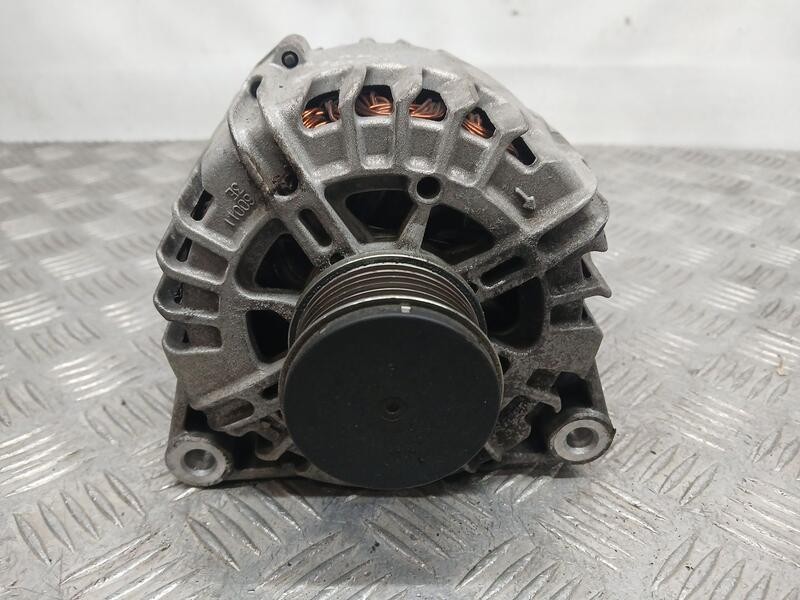 Recambio de alternador para citroën c4 berlina tonic referencia OEM IAM 967804880 VALEO 2614016D