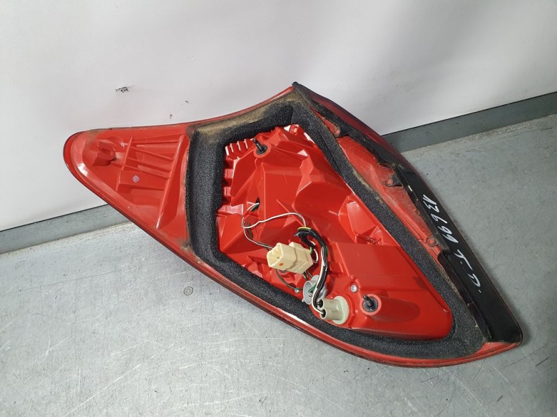 Recambio de piloto trasero derecho para toyota rav 4 (a3) active referencia OEM IAM 8155142120  