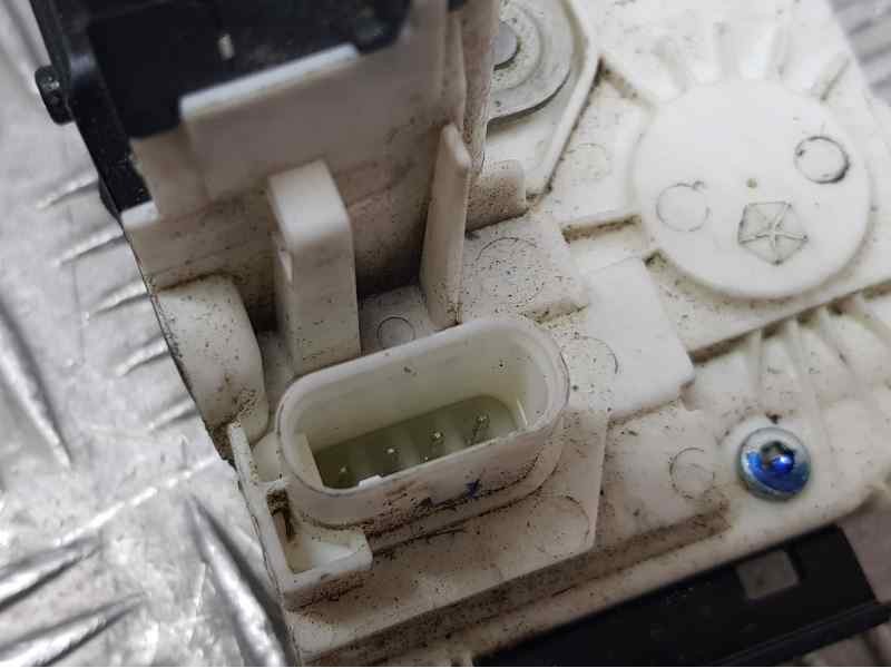 Recambio de cerradura puerta trasera derecha para jeep cherokee limited 4x2 referencia OEM IAM P04589914AEA  4 PINS