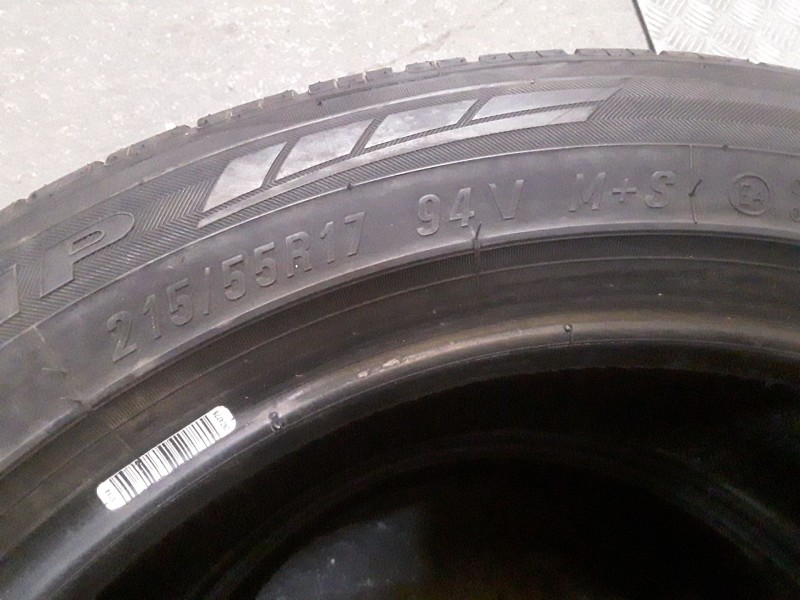 Recambio de neumatico pareja para neumaticos reutilizados - referencia OEM IAM 215551794V MAXXIS 215/55/17/94V