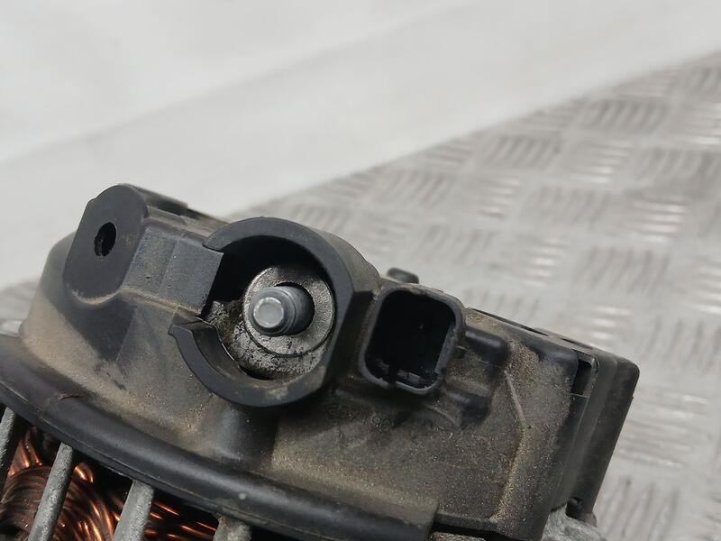 Recambio de alternador para citroën c4 berlina tonic referencia OEM IAM 967804880 VALEO 2614016D