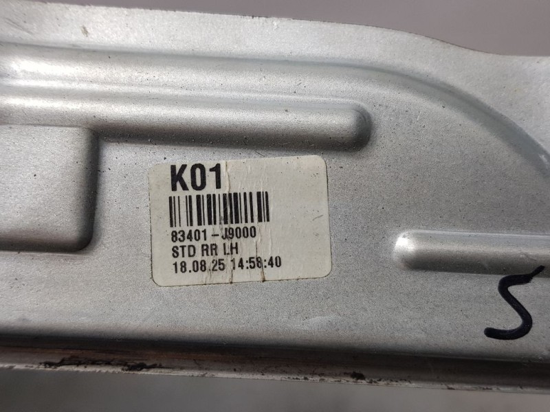 Recambio de elevalunas trasero izquierdo para hyundai kona pure referencia OEM IAM 83401J9000  ELECTRICO 2 PINS
