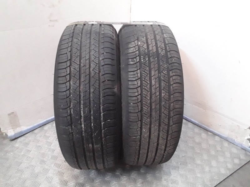 Recambio de neumatico pareja para neumaticos reutilizados - referencia OEM IAM 2356018107V MICHELIN 235/60/18/107V