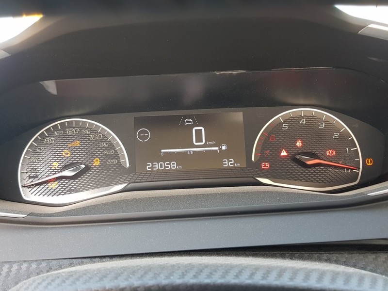 Recambio de cuadro instrumentos para peugeot 208 (p2) active referencia OEM IAM 9843003980 CMBP2ANACEM00 VISTEON