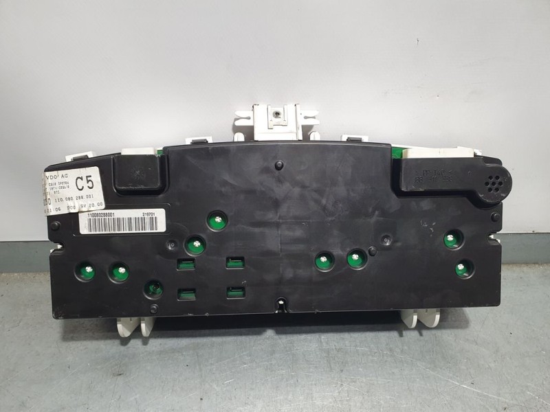 Recambio de cuadro instrumentos para toyota corolla (e12) 1.6 linea luna berlina referencia OEM IAM 8380002C50 110080288001 SIEM