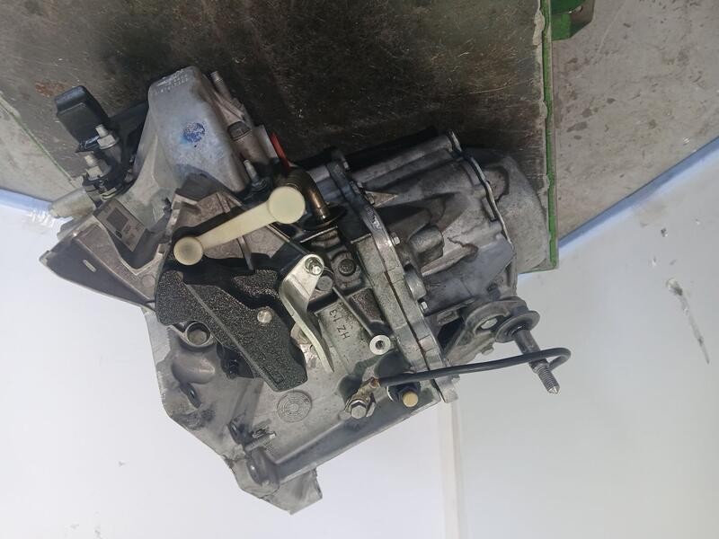Recambio de caja cambios para citroën c4 berlina tonic referencia OEM IAM 20DP72 6720986 5VELOCIDADES