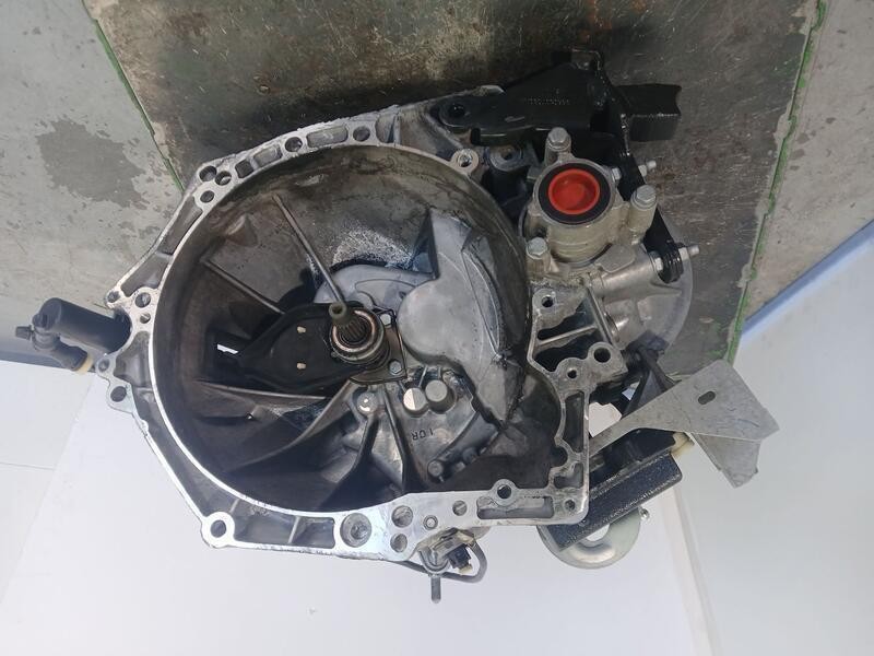 Recambio de caja cambios para citroën c4 berlina tonic referencia OEM IAM 20DP72 6720986 5VELOCIDADES