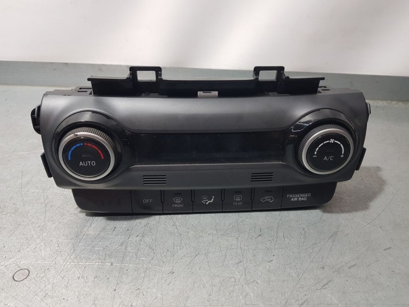 Recambio de mando climatizador para hyundai kona pure referencia OEM IAM C200367820  