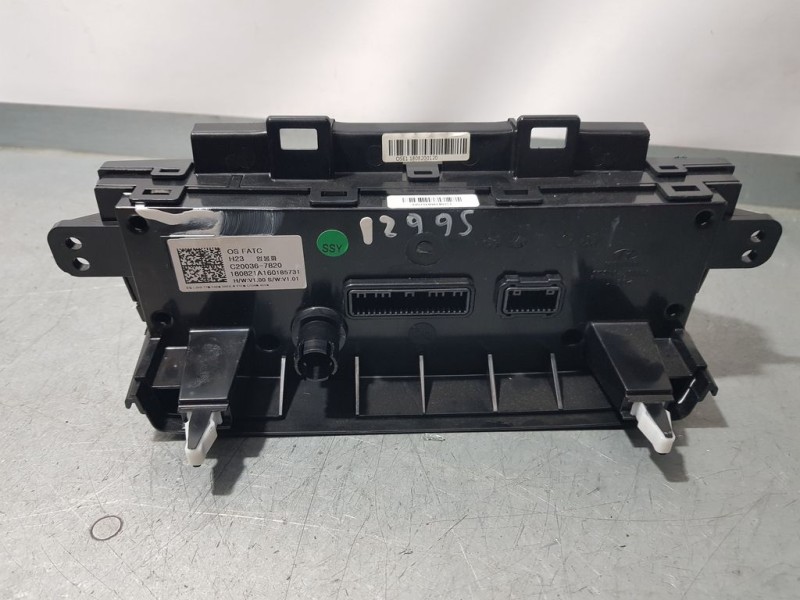 Recambio de mando climatizador para hyundai kona pure referencia OEM IAM C200367820  