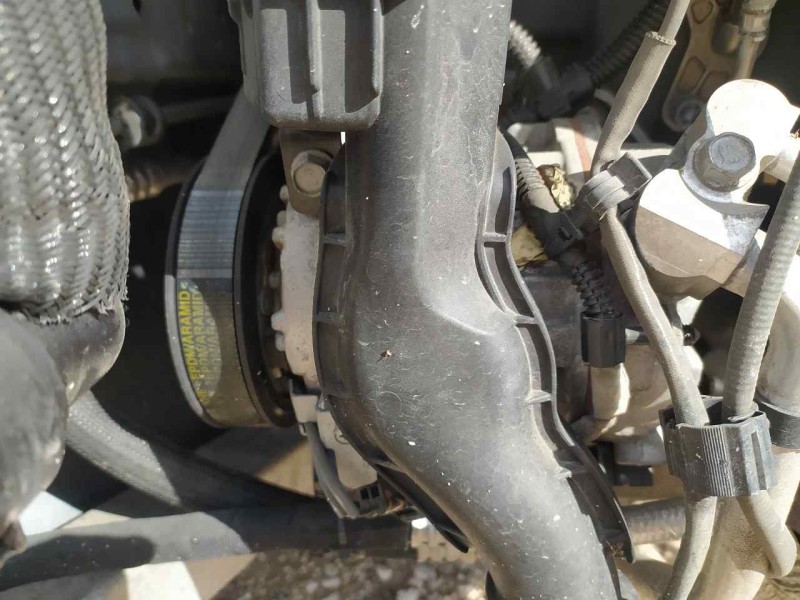 Recambio de compresor aire acondicionado para jeep cherokee limited 4x2 referencia OEM IAM 68103199AE  