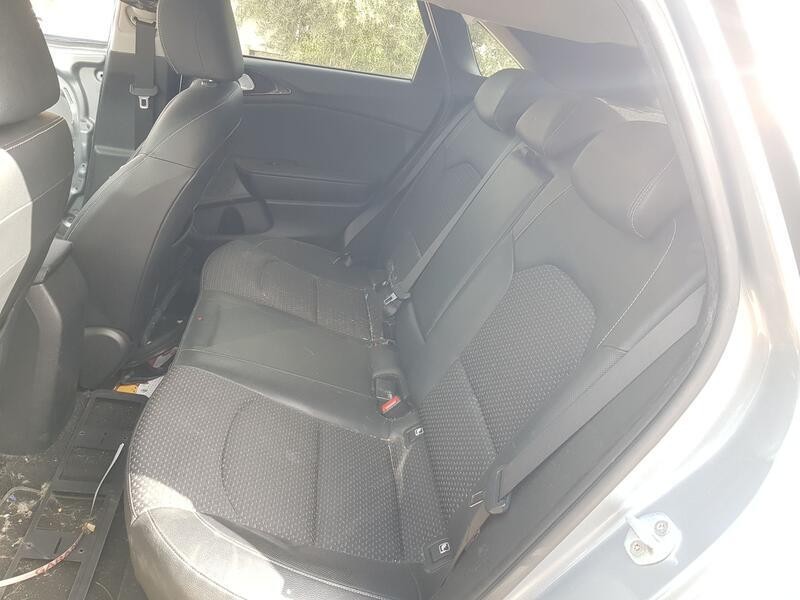 Recambio de asientos traseros para kia ceed (cd) 1.0 t-gdi referencia OEM IAM  TOCADO 