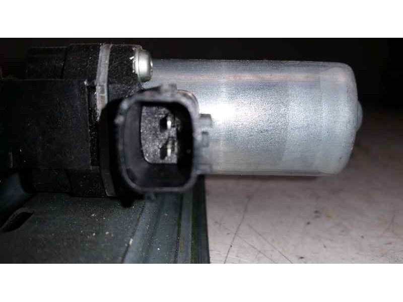 Recambio de elevalunas trasero derecho para renault captur 5 p referencia OEM IAM  2 PINS ELECTRICO