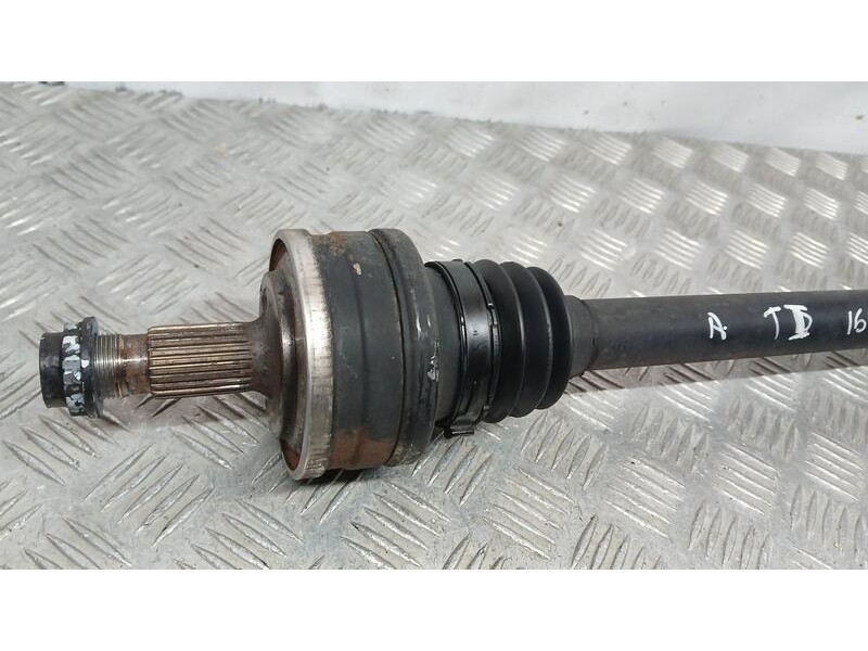 Recambio de transmision trasera izquierda para mercedes-benz clase slk (w171) roadster slk 200 kompressor referencia OEM IAM A17