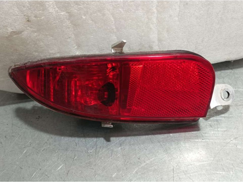 Recambio de piloto trasero izquierdo paragolpes para opel corsa c essentia referencia OEM IAM 13118662  