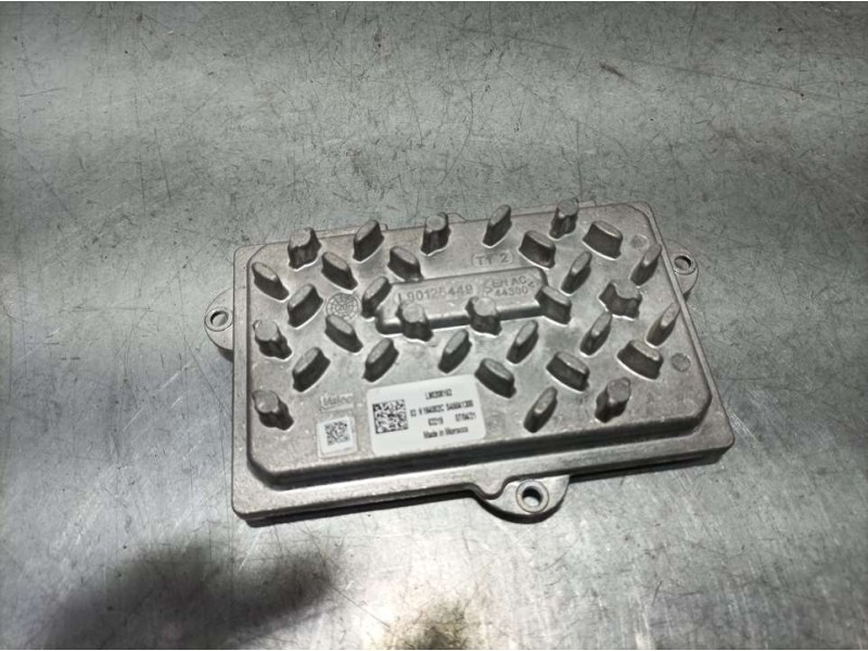 Recambio de centralita faro para peugeot 3008 gt line referencia OEM IAM L90125449 L90208152 LEDS VALEO