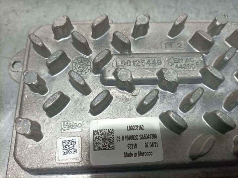 Recambio de centralita faro para peugeot 3008 gt line referencia OEM IAM L90125449 L90208152 LEDS VALEO