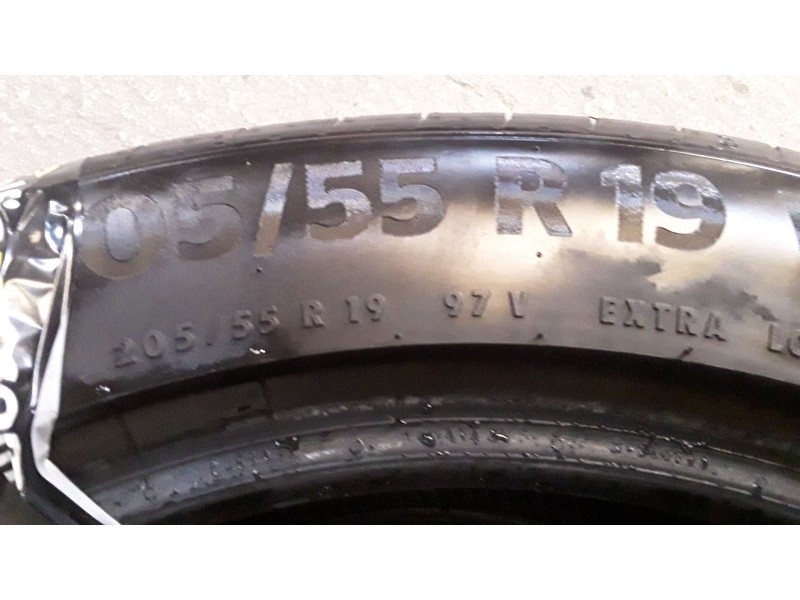 Recambio de neumatico pareja para neumaticos reutilizados - referencia OEM IAM 205551997V CONTINENTAL 205/55/19/97V